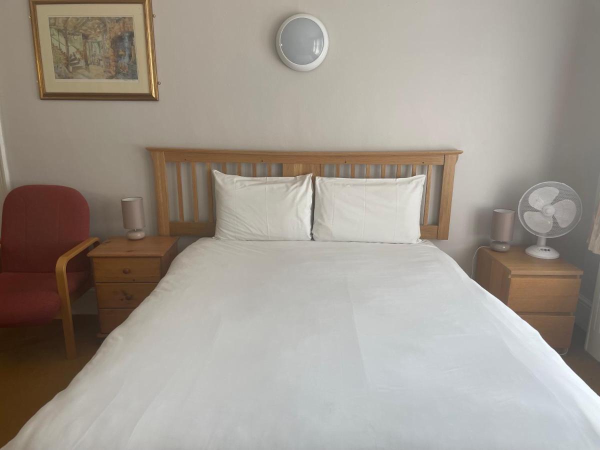 Brookside Lodge Baldock Esterno foto